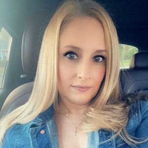 Meet your Posher, Kimberly